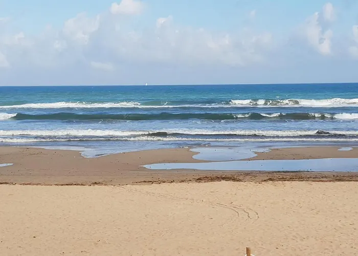 Mar Y Sol, *